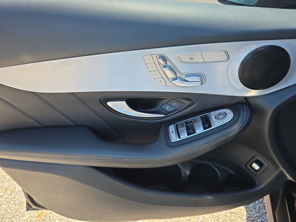 Used 2022 Mercedes-Benz GLC 300 image 18