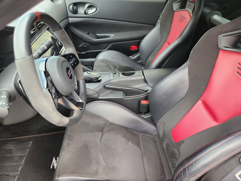 Used 2024 Nissan Z NISMO w/ Floor Mat Package RWD image 12