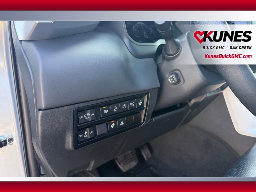 Used 2023 Toyota Tundra Platinum image 10