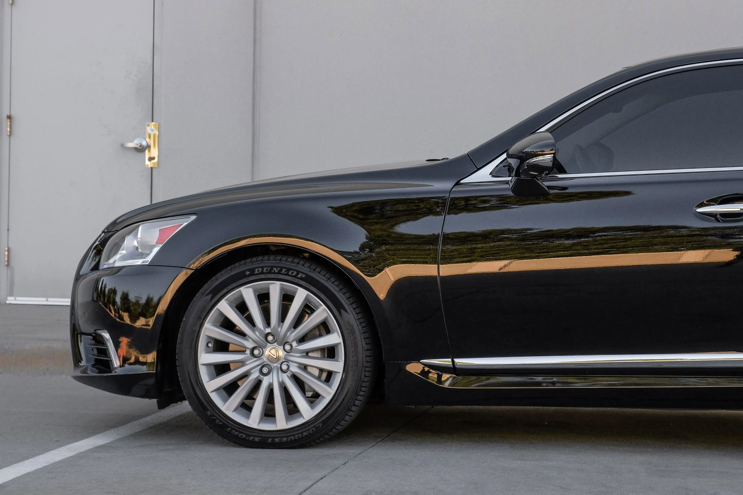 Used 2014 Lexus LS 460 AWD w/ Comfort Package image 11