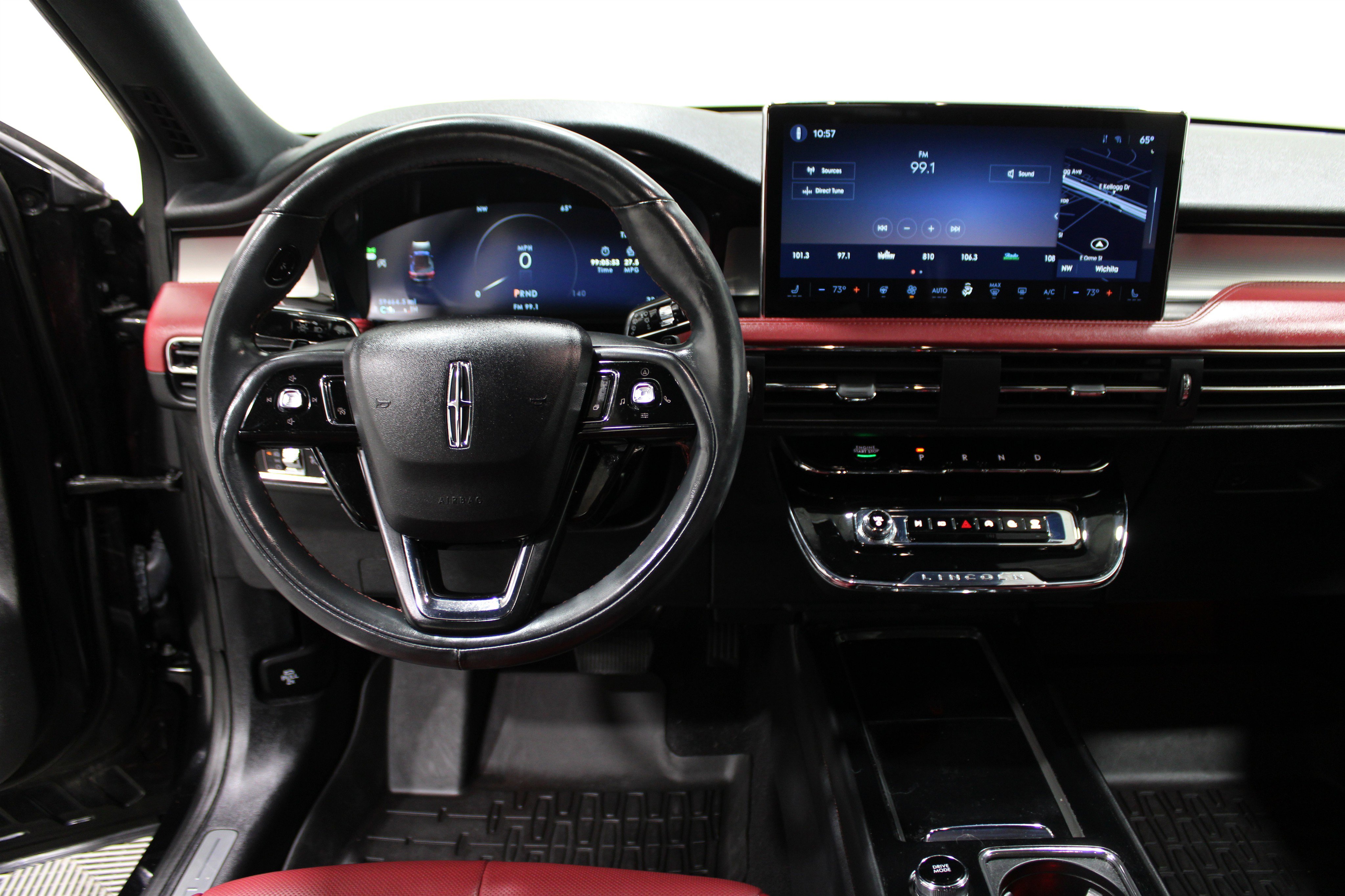 Certified 2023 Lincoln Corsair Reserve w/ Equipment Group 201A image 2