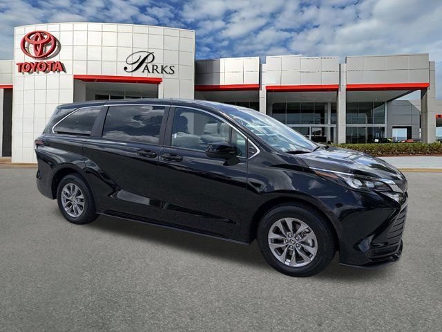 Certified 2025 Toyota Sienna LE