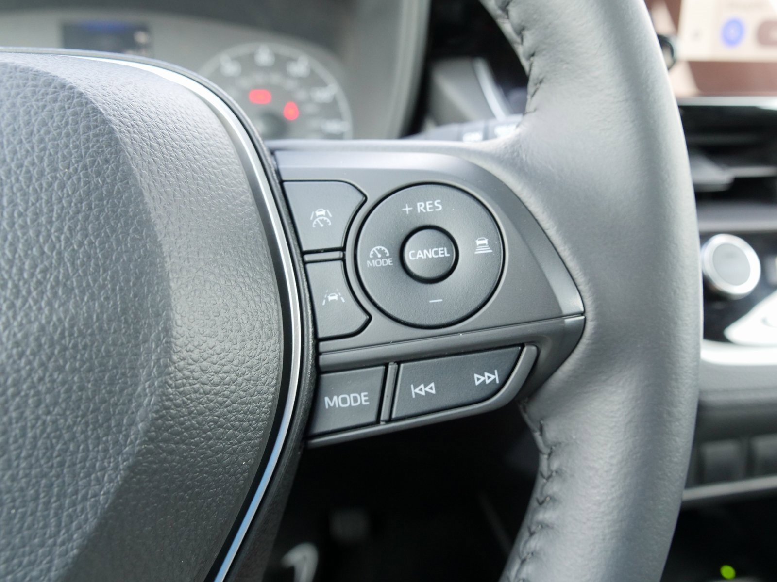 Used 2024 Toyota Corolla Cross LE image 20