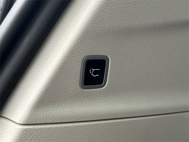 Used 2019 Chrysler Pacifica Limited image 9