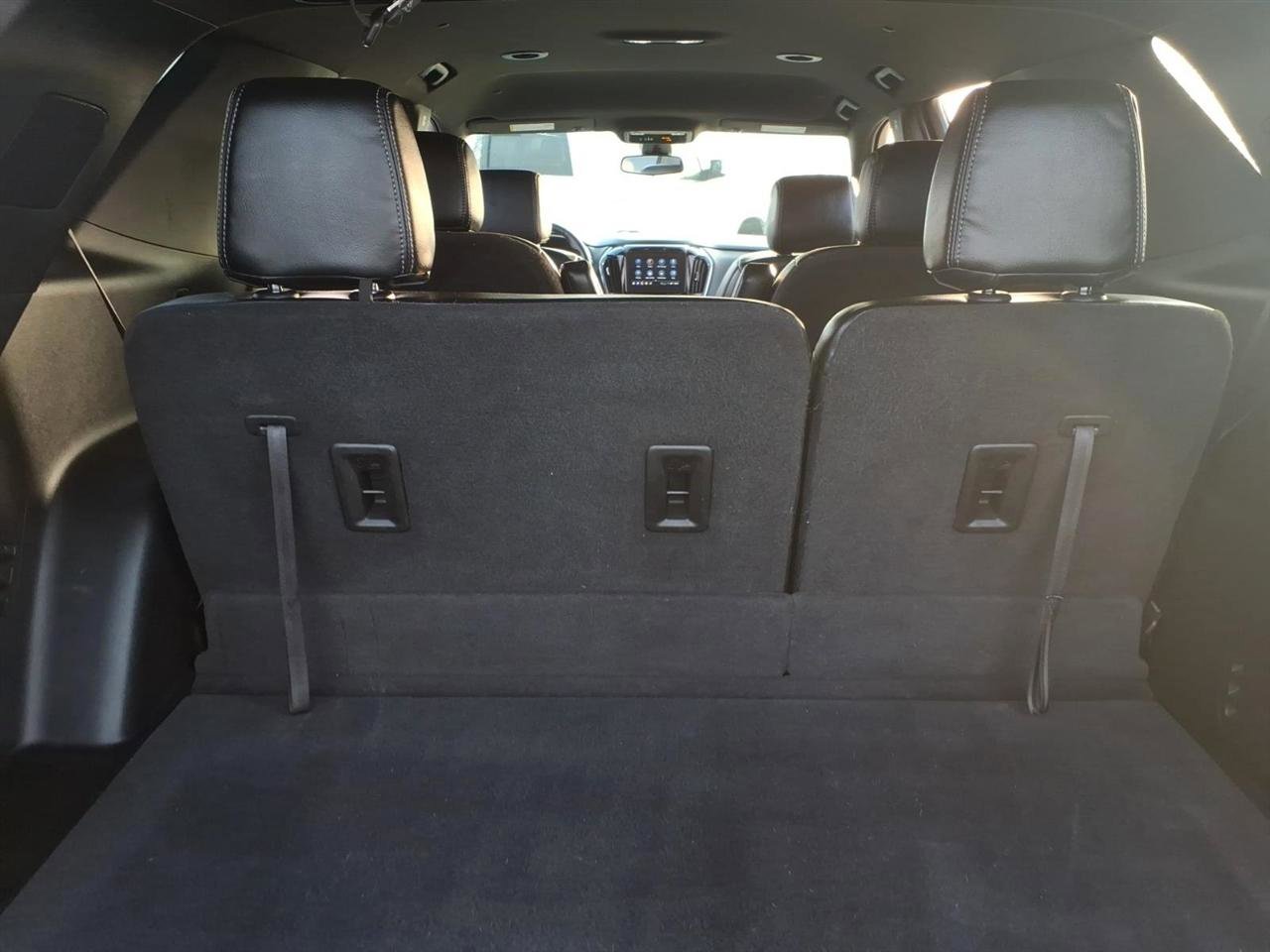 Used 2023 Chevrolet Traverse LT FWD image 6