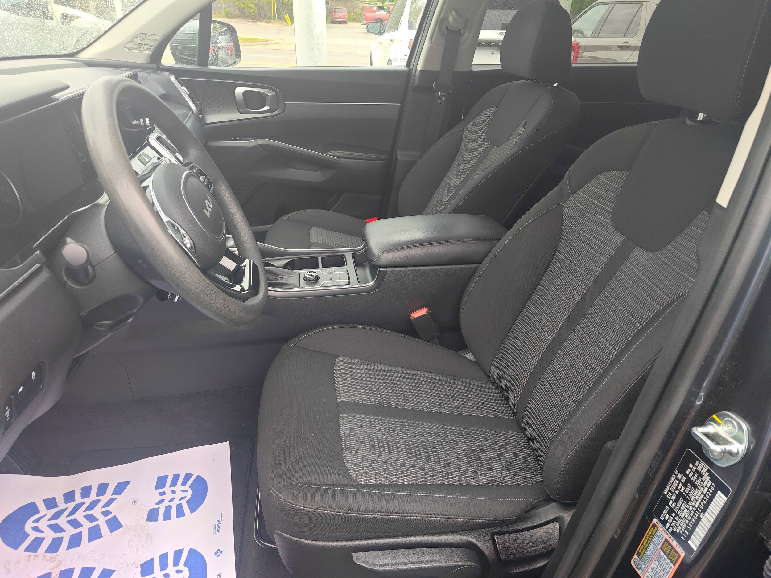 Used 2023 Kia Sorento LX FWD image 13