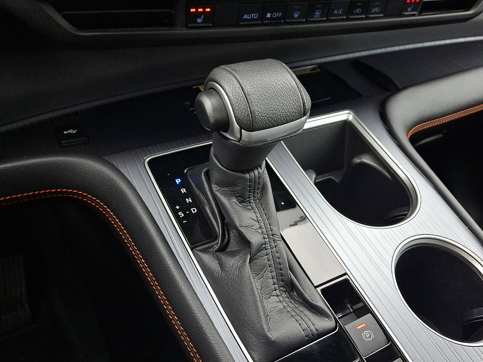 Used 2021 Toyota Sienna XSE w/ XSE Plus Package image 15