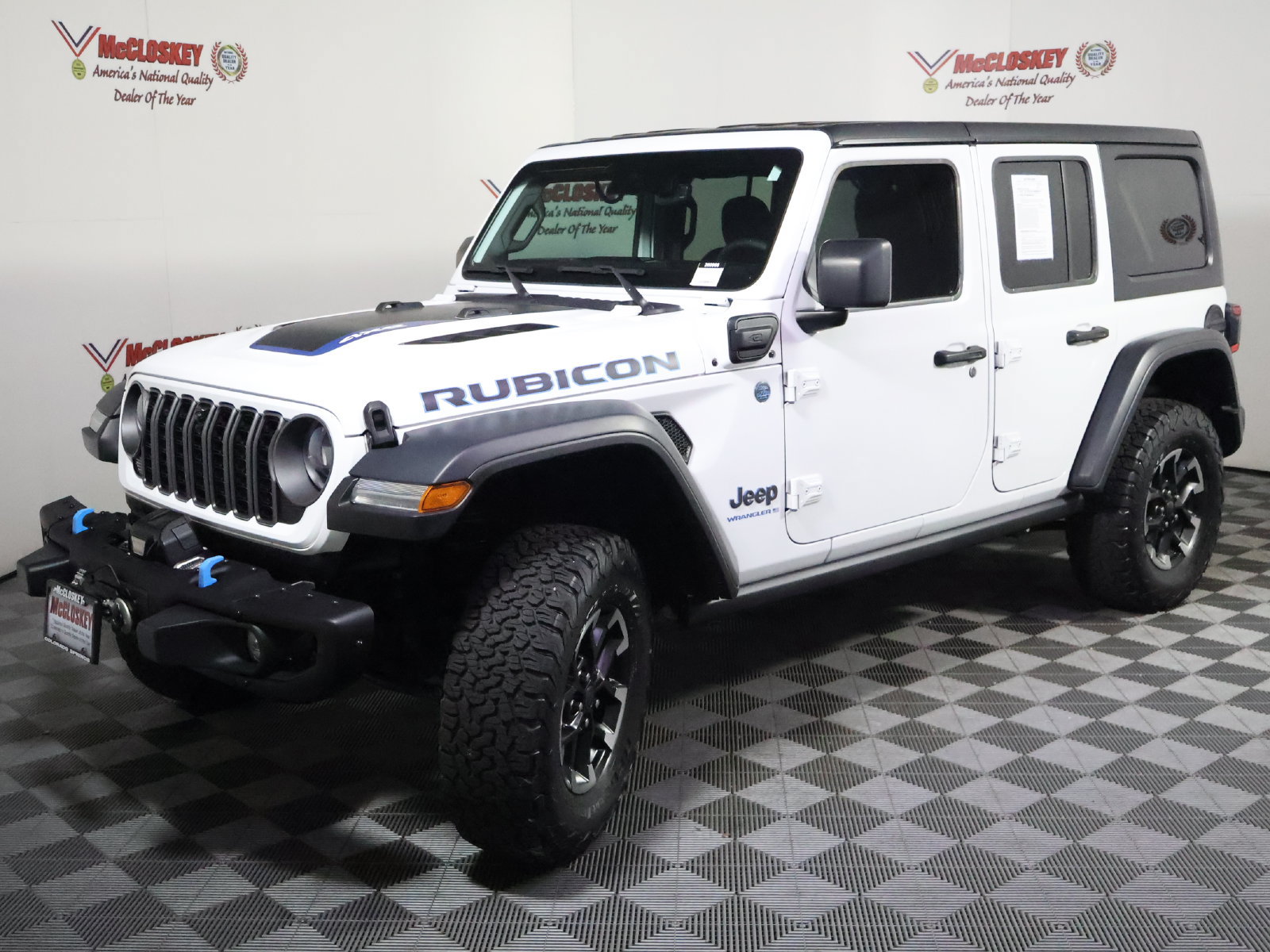 Used 2024 Jeep Wrangler Unlimited Rubicon 4xe w/ Capability Package AWD/4WD image 13