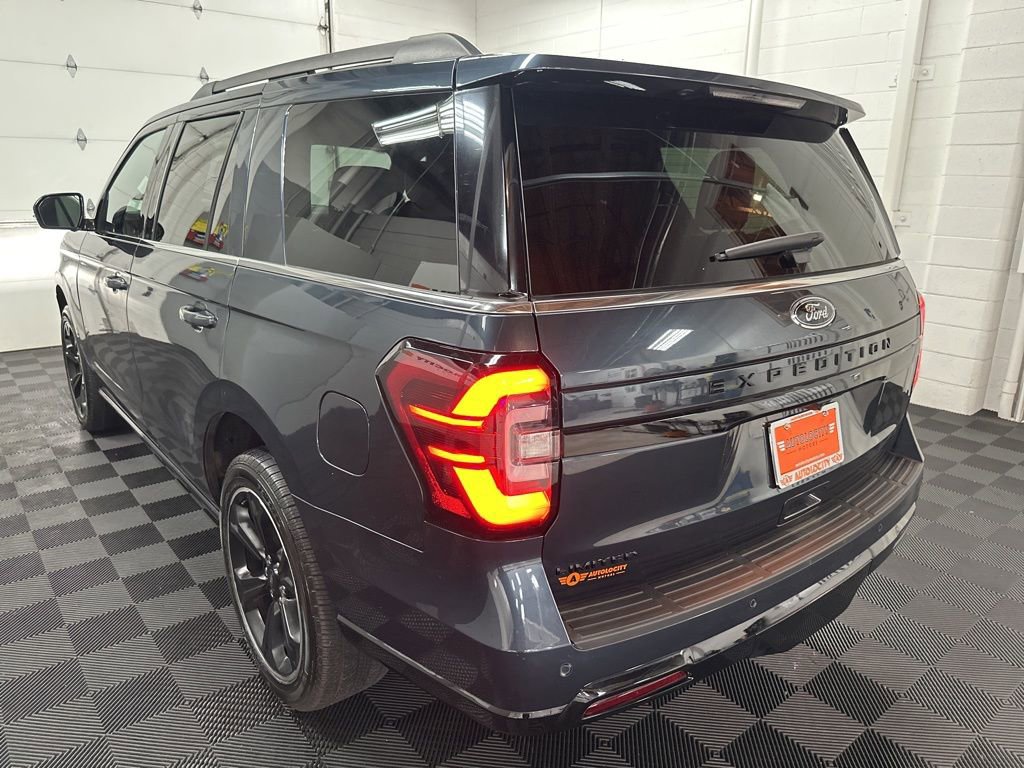 Used 2024 Ford Expedition Limited AWD/4WD image 7