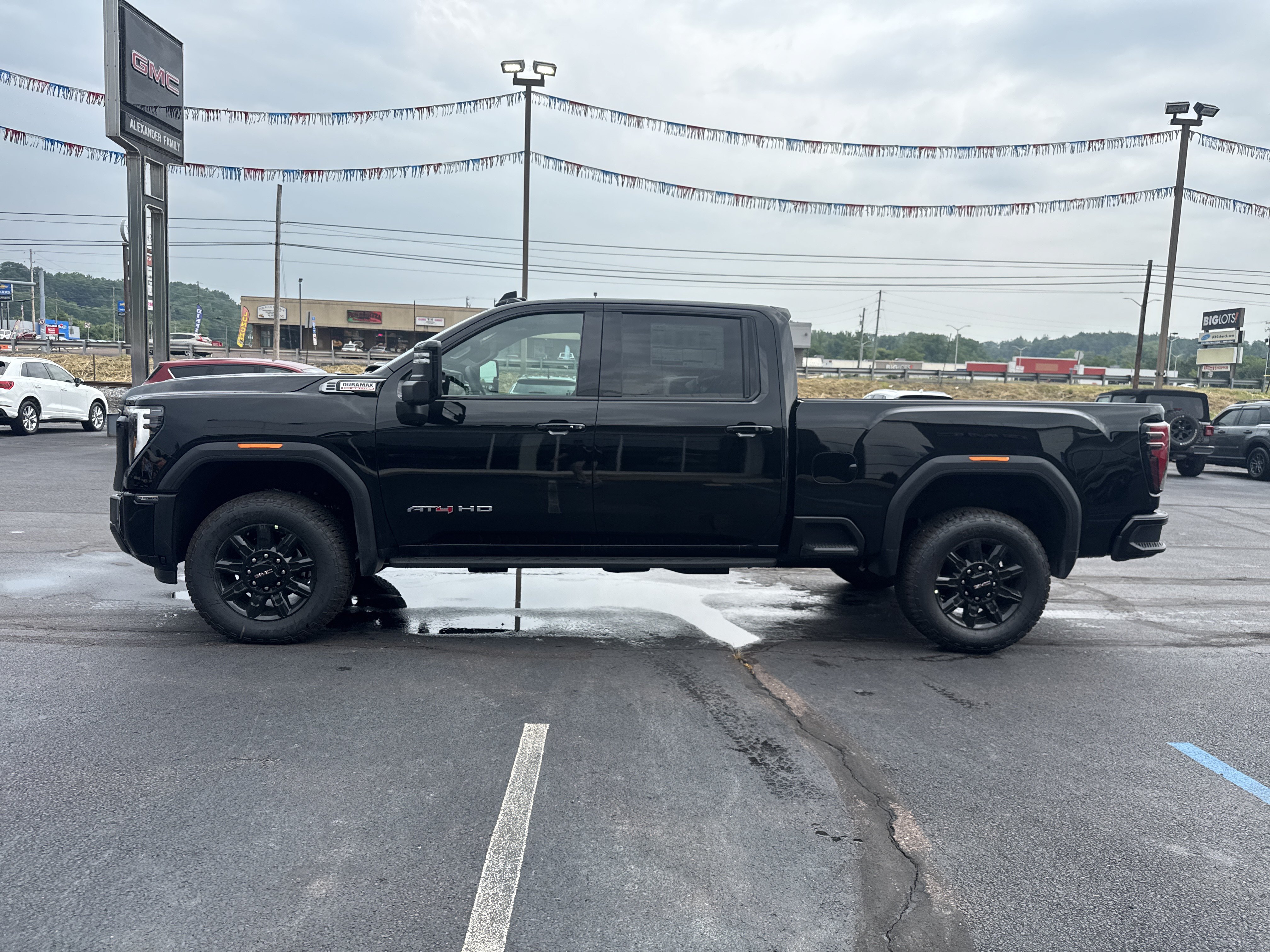 New 2026 GMC Sierra 2500 AT4 w/ AT4 Premium Plus Package AWD/4WD image 7