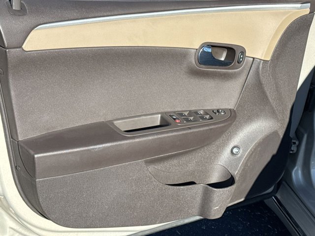 Used 2010 Chevrolet Malibu Hybrid image 18