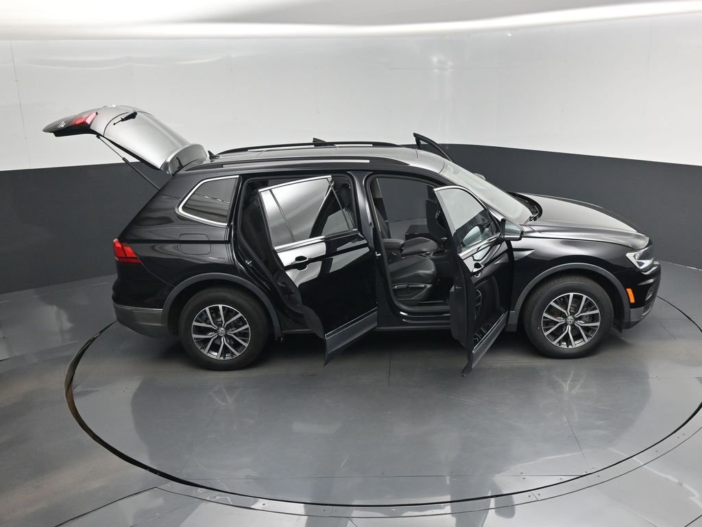 Used 2018 Volkswagen Tiguan SE w/ Panoramic Sunroof Package AWD/4WD image 18