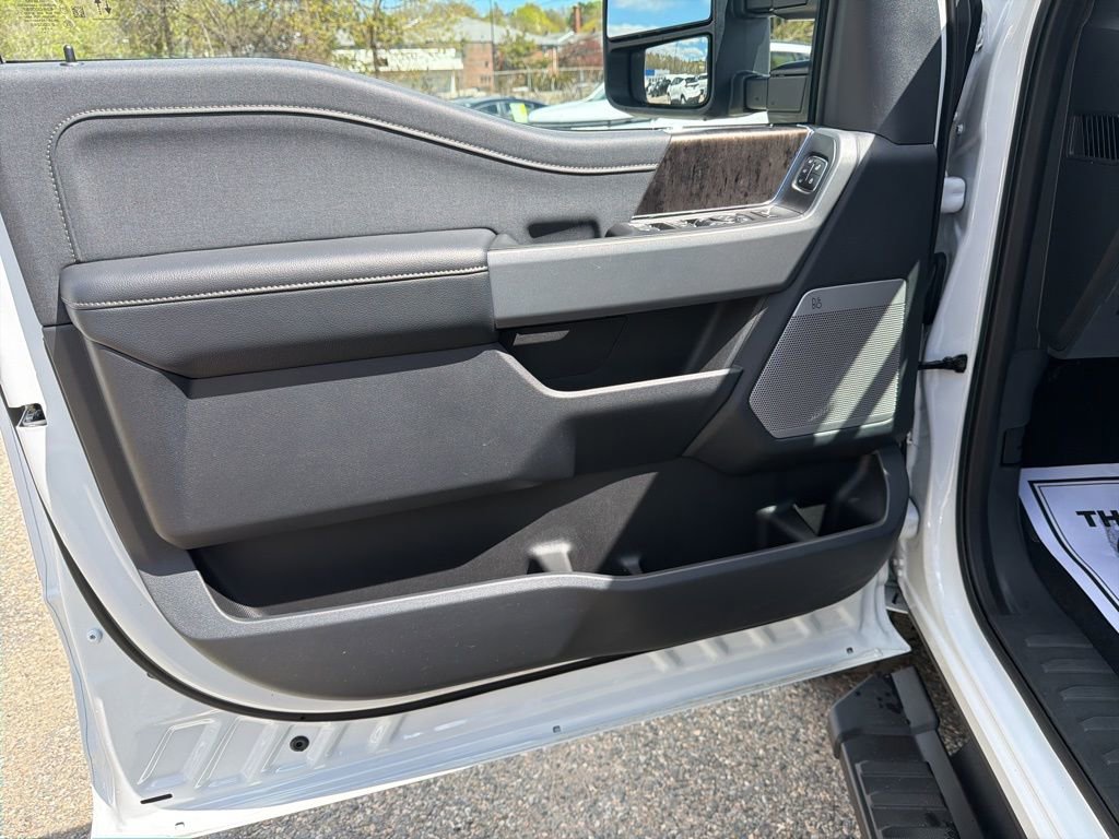 Used 2024 Ford F250 Lariat w/ Lariat Ultimate Package AWD/4WD image 12