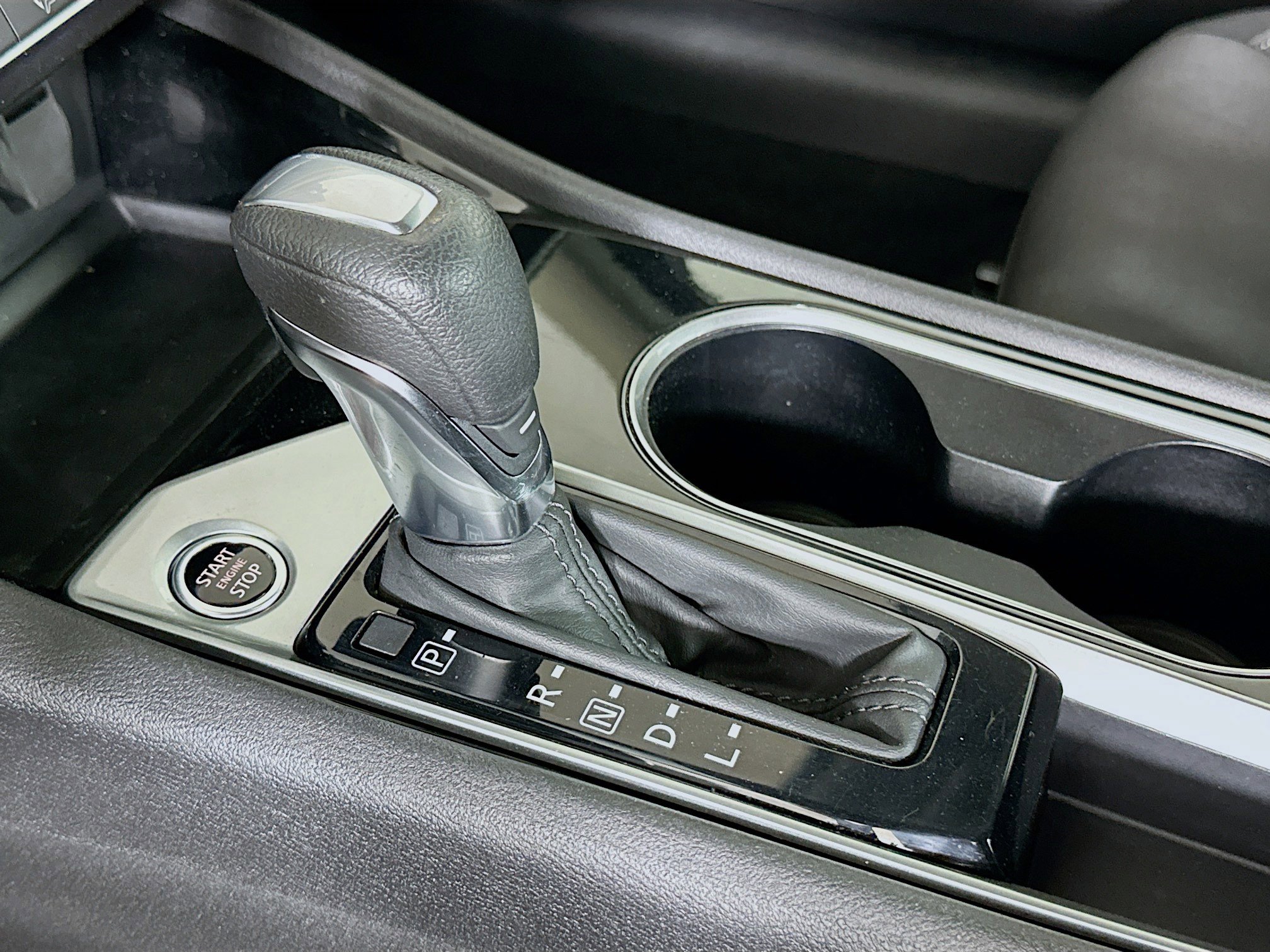 Used 2024 Nissan Altima 2.5 SV image 24