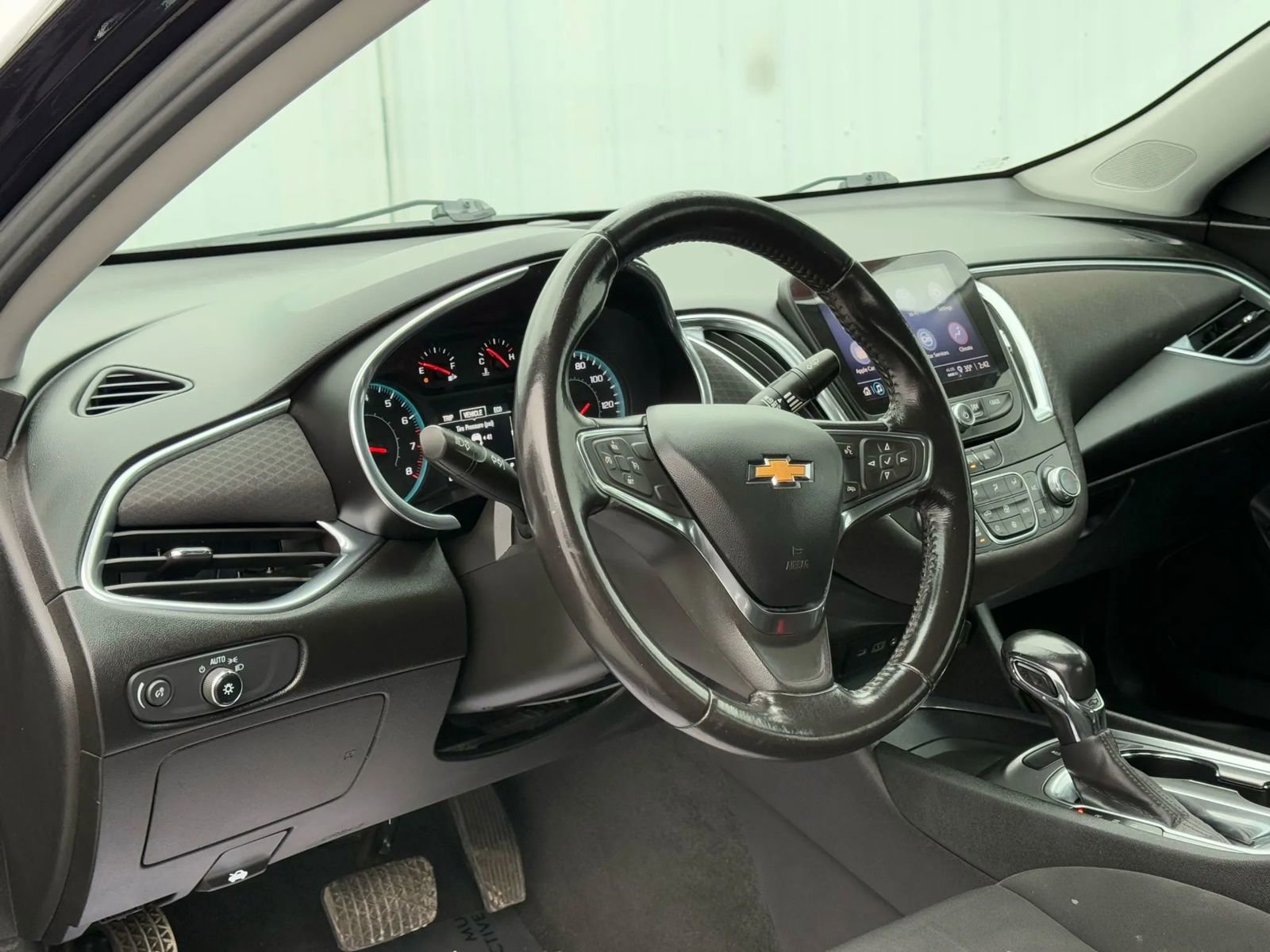 Used 2021 Chevrolet Malibu LT w/ Midnight Edition image 10