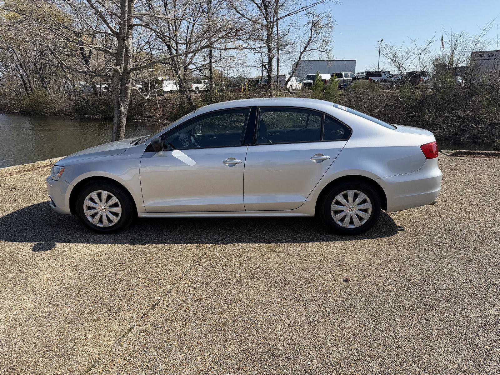 Used 2014 Volkswagen Jetta S image 6