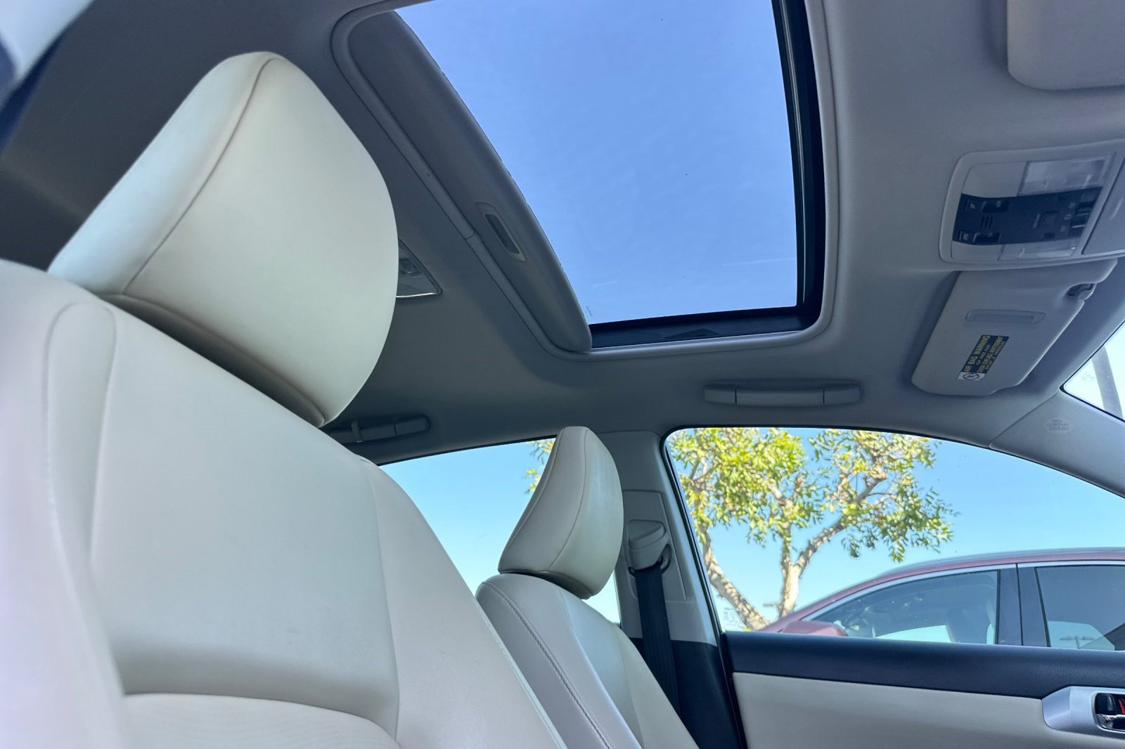 Used 2013 Lexus CT 200h FWD image 23