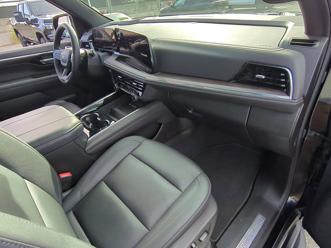 Certified 2025 Chevrolet Tahoe LT AWD/4WD image 28