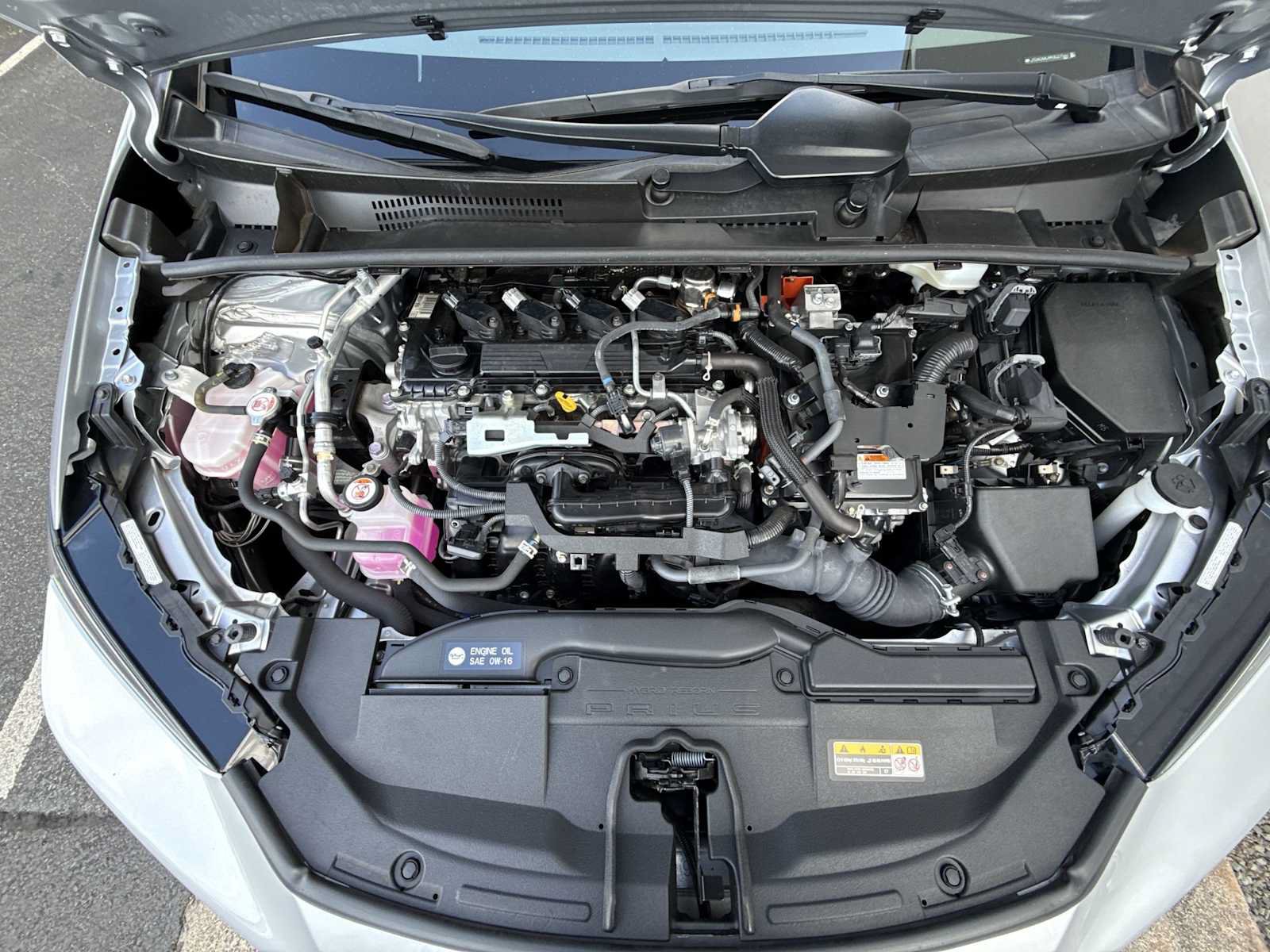 Used 2024 Toyota Prius LE FWD image 11