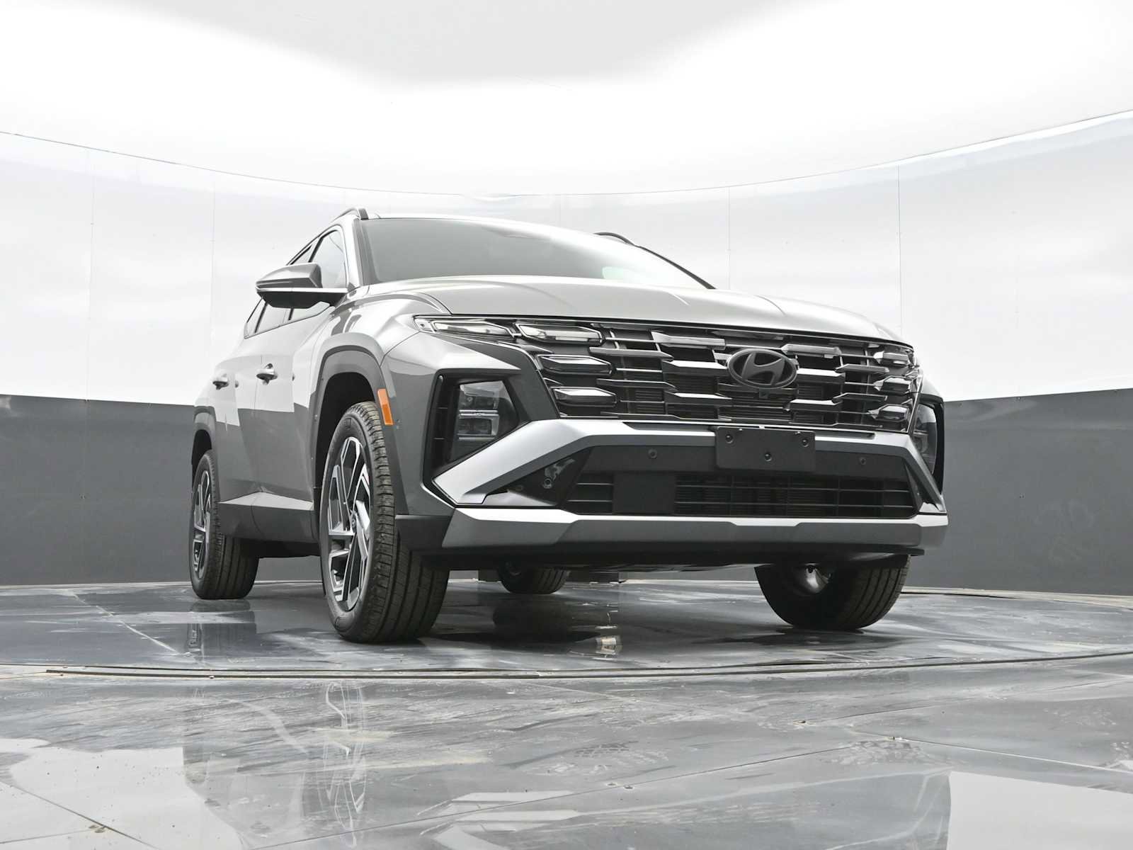 Used 2025 Hyundai Tucson Limited image 24