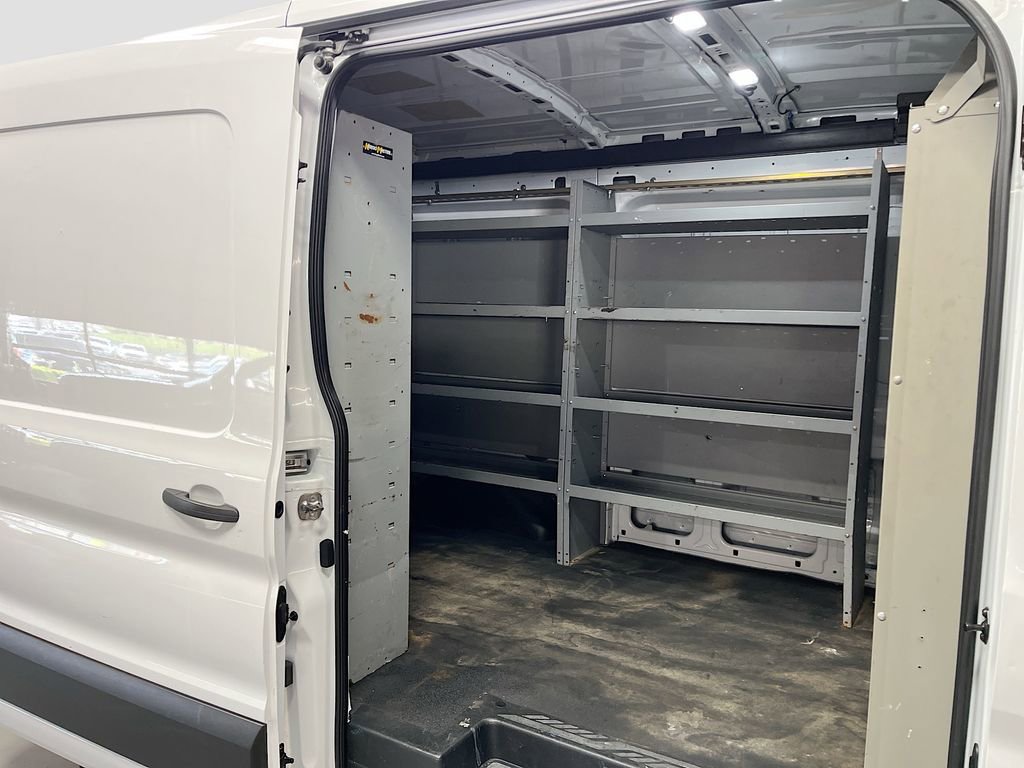Used 2023 Ford E-Transit Medium Roof image 24