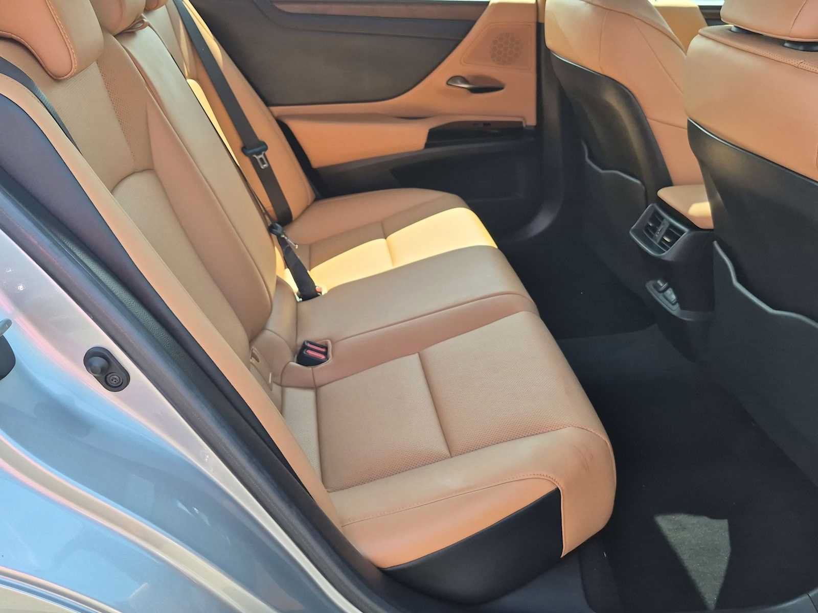 Used 2024 Lexus ES 350 w/ Premium Package FWD image 22