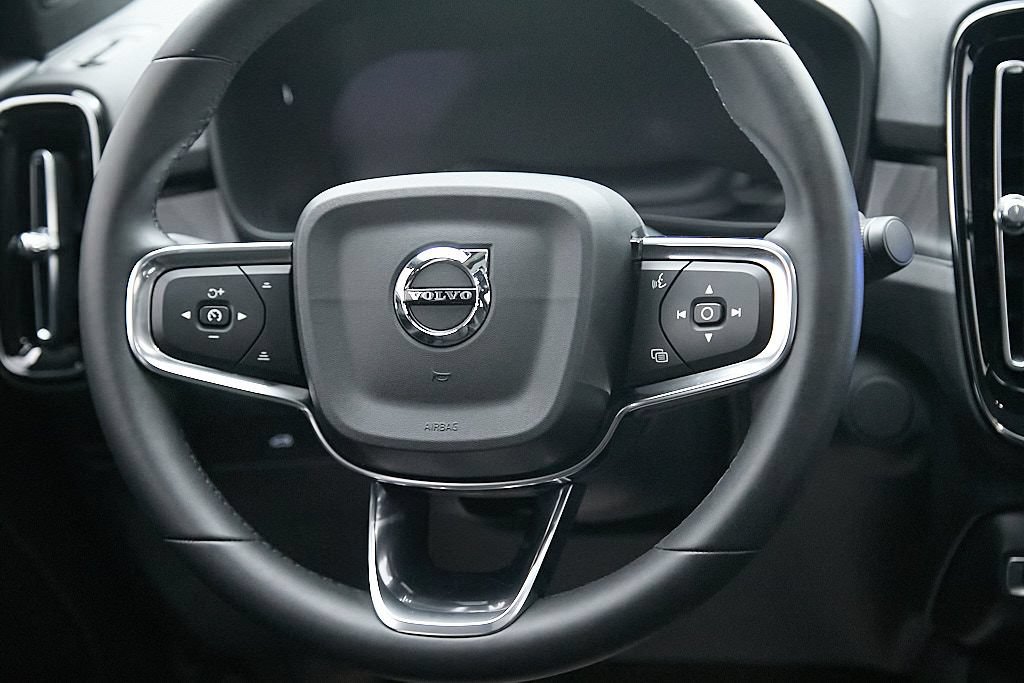 Certified 2023 Volvo C40 P8 Recharge Ultimate AWD/4WD image 25