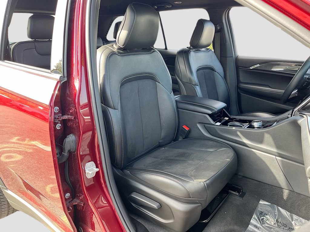 Used 2022 Jeep Grand Cherokee Altitude image 26