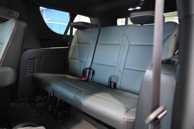 New 2026 GMC Yukon XL AT4 w/ AT4 Premium Package AWD/4WD image 14