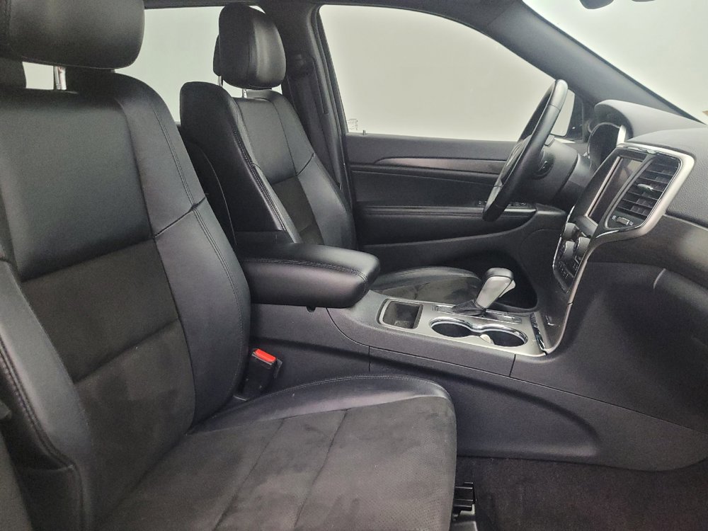 Used 2018 Jeep Grand Cherokee Altitude RWD image 21