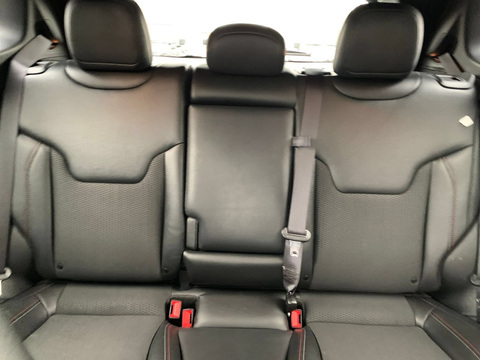 Used 2025 Jeep Compass Trailhawk AWD/4WD image 37