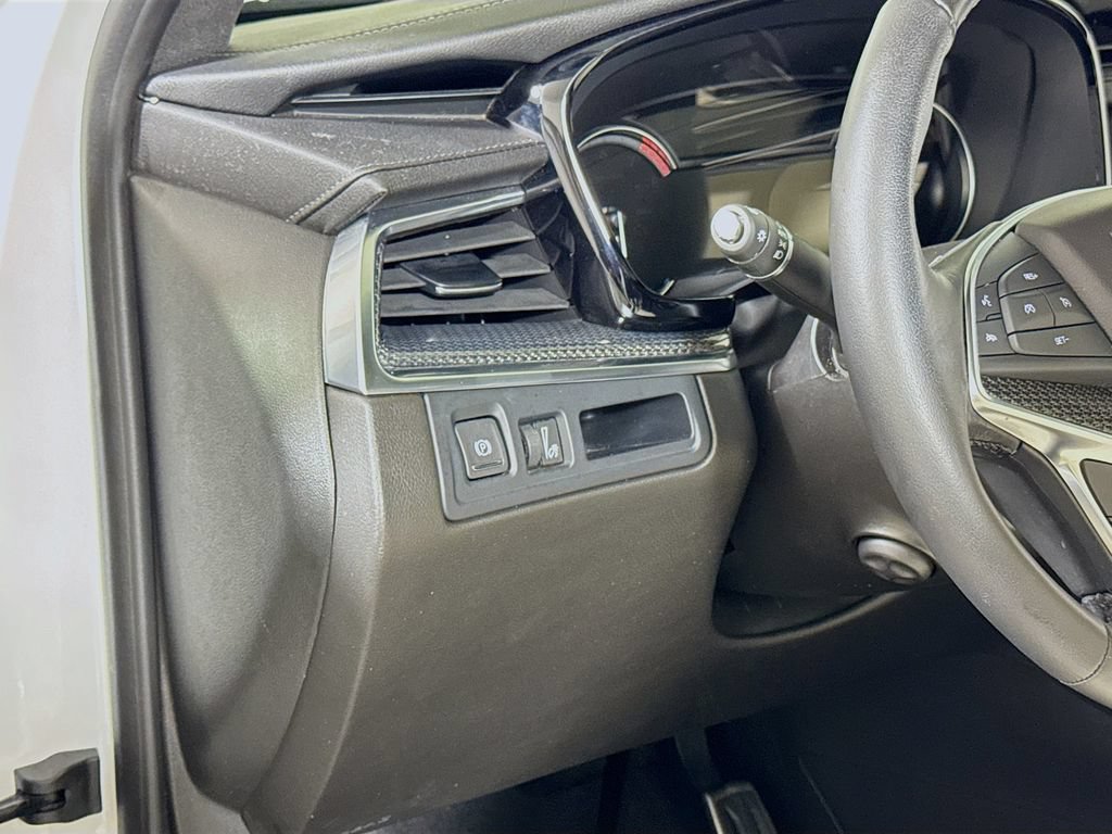 Certified 2023 Cadillac XT5 Sportv AWD/4WD image 8