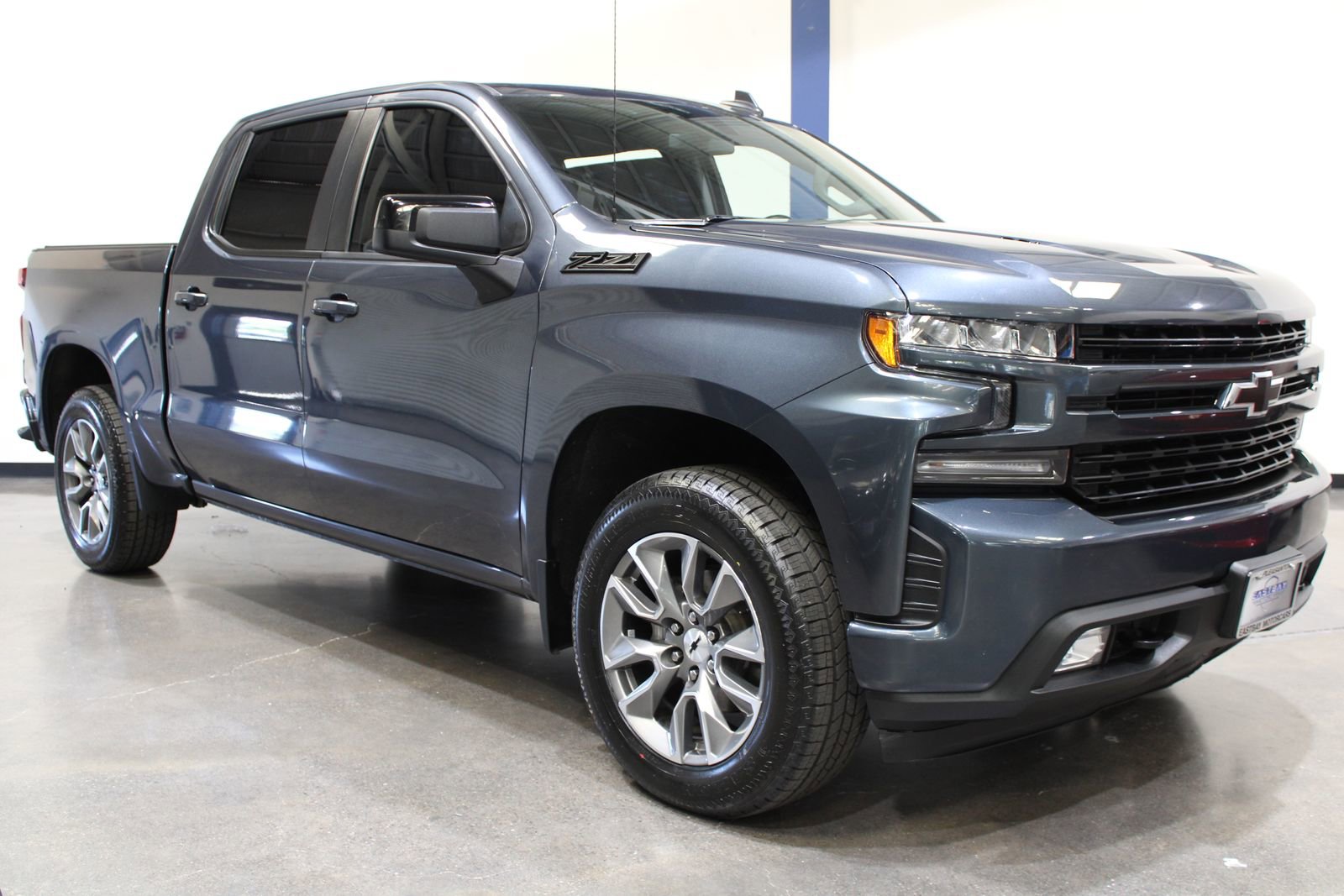 Used 2021 Chevrolet Silverado 1500 RST image 2