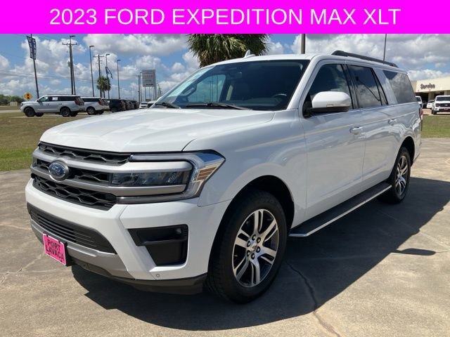 Used 2022 Ford Expedition Max XLT image 3
