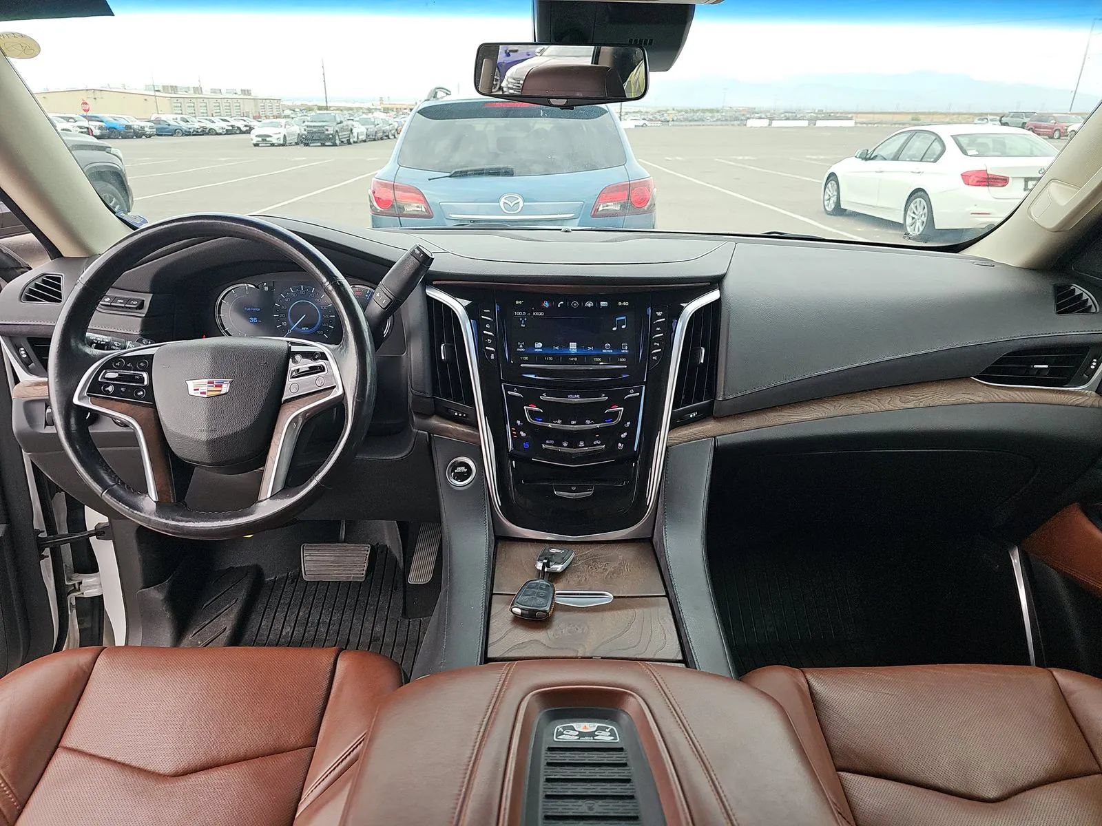 Used 2019 Cadillac Escalade Premium Luxury AWD/4WD image 10