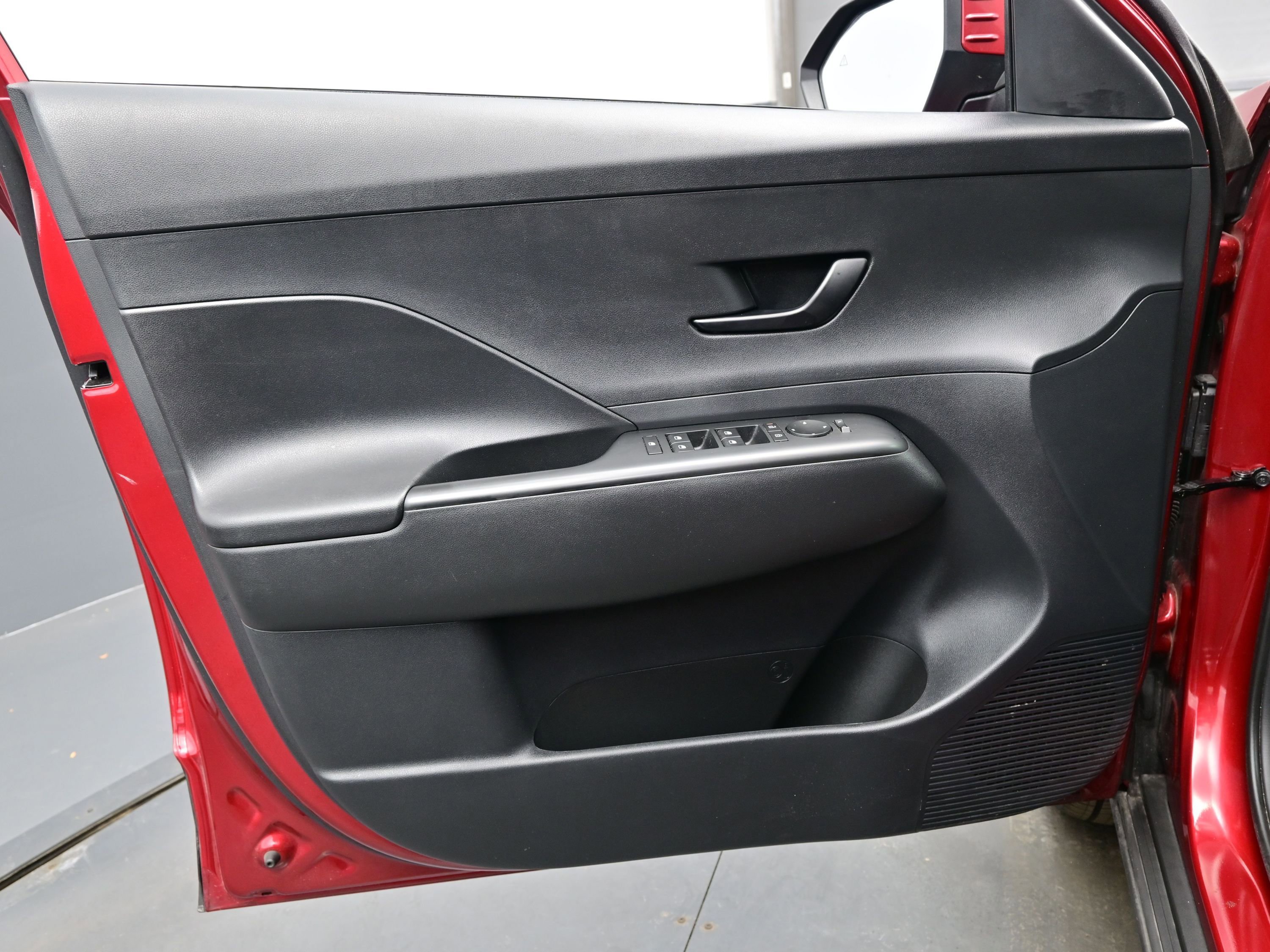 Certified 2024 Hyundai Kona SEL image 9