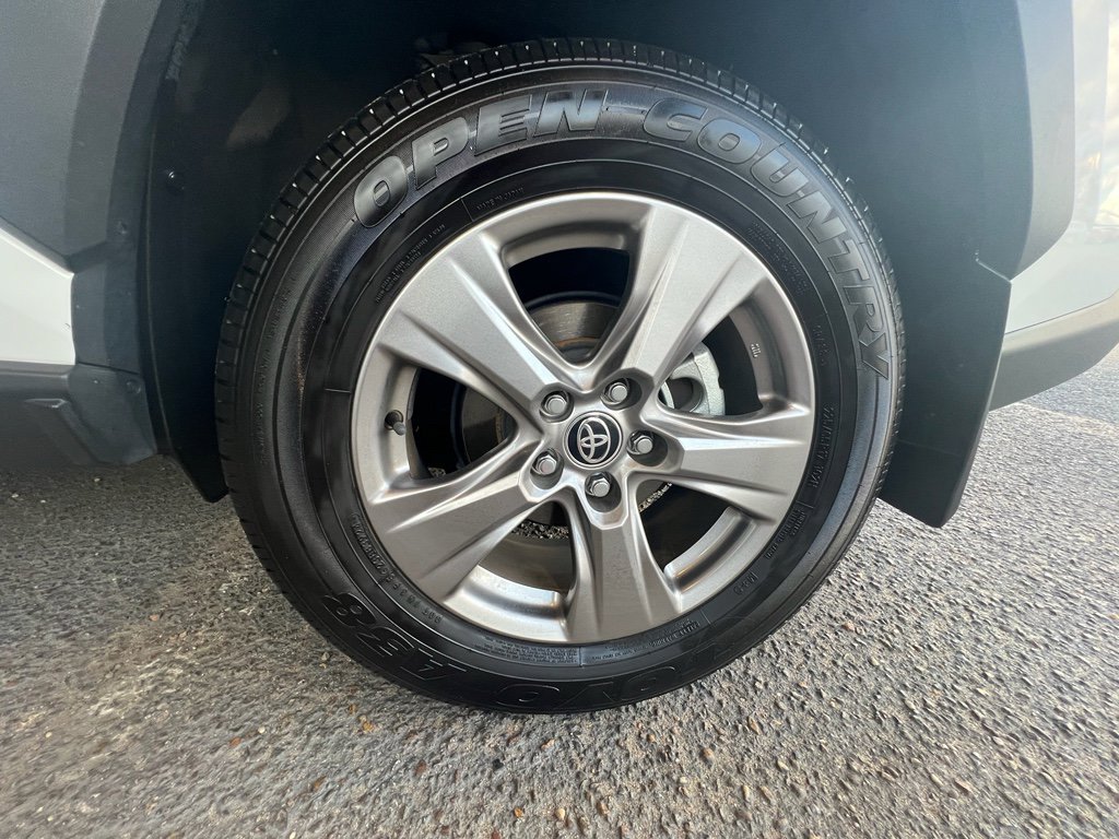 Used 2025 Toyota RAV4 LE image 11