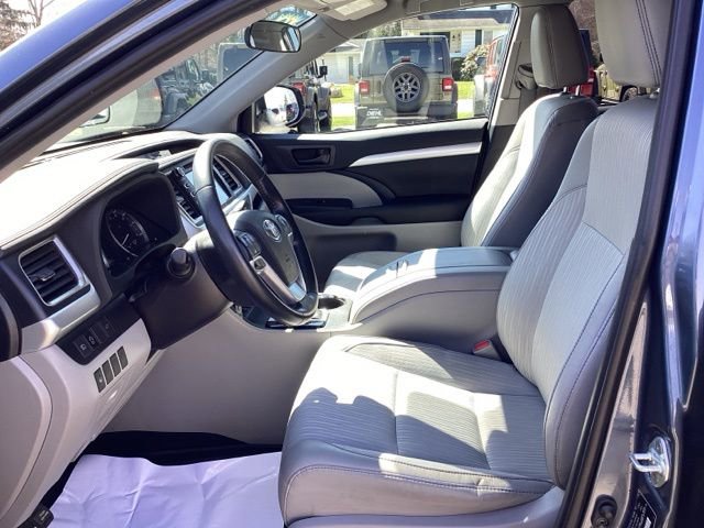 Used 2019 Toyota Highlander Plus image 29