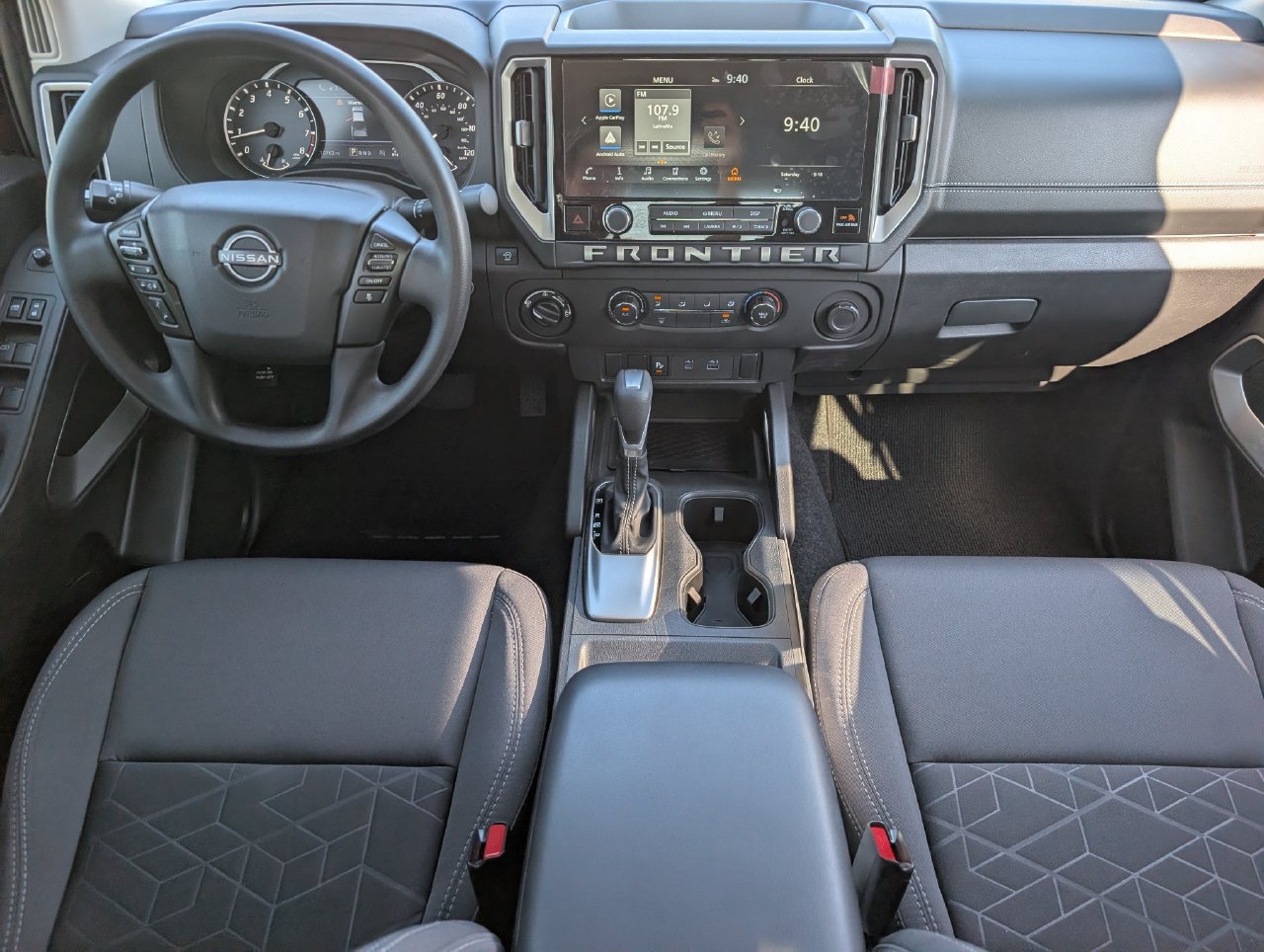 Certified 2025 Nissan Frontier SV AWD/4WD image 9
