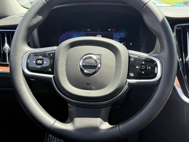 Used 2025 Volvo S60 B5 Plus AWD/4WD image 9