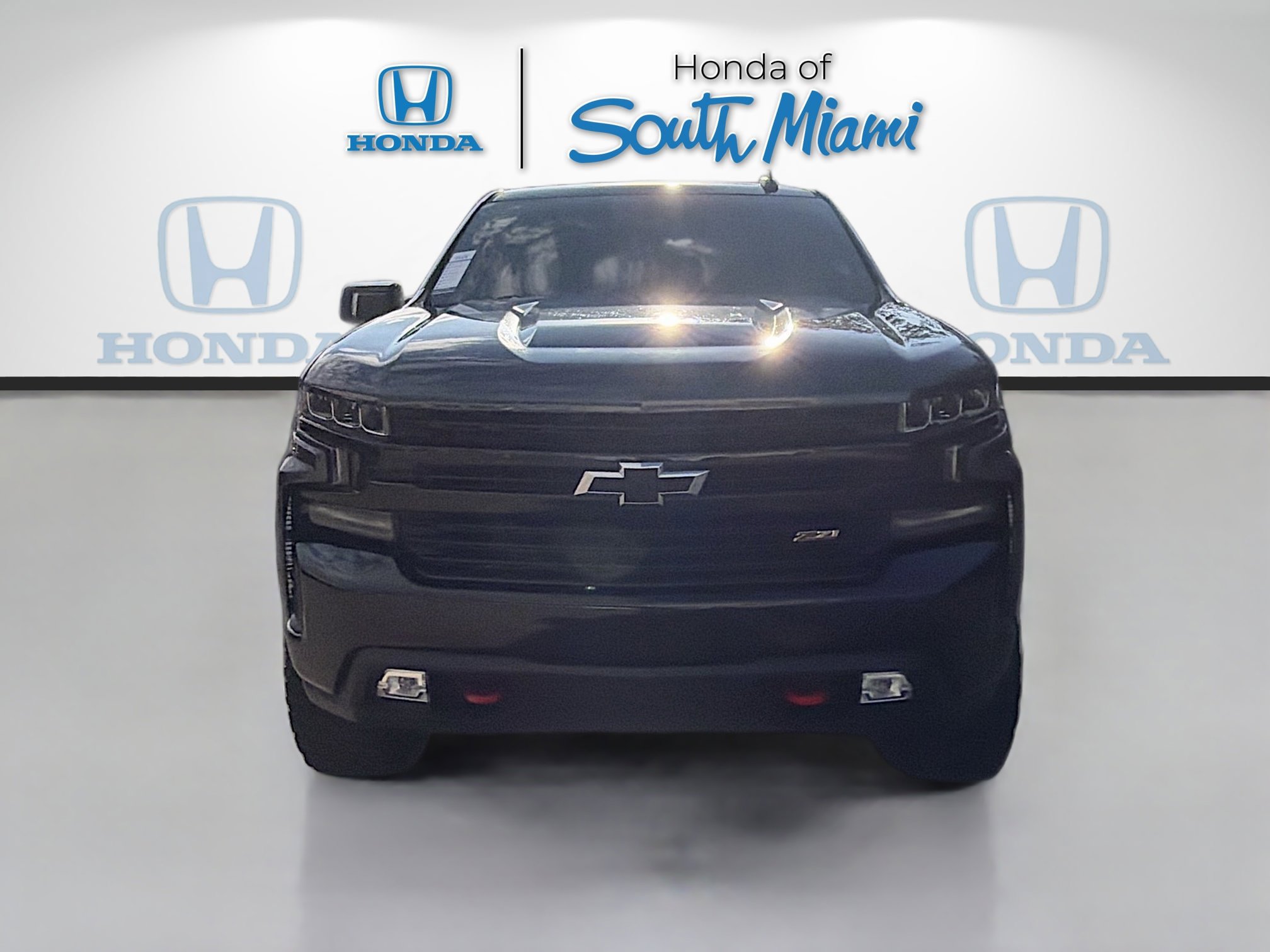 Used 2020 Chevrolet Silverado 1500 LT Trail Boss image 2