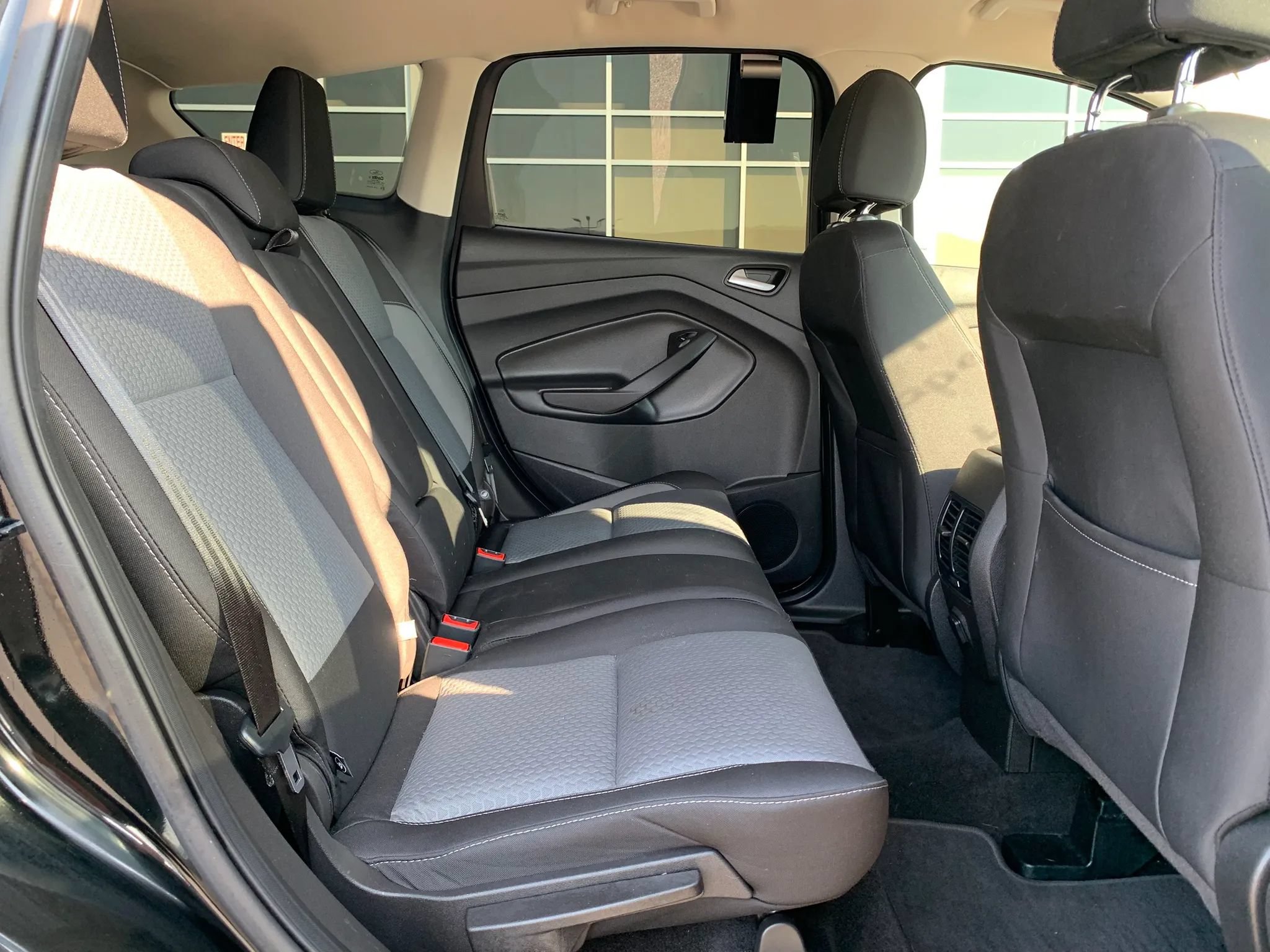 Used 2017 Ford Escape SE AWD/4WD image 29