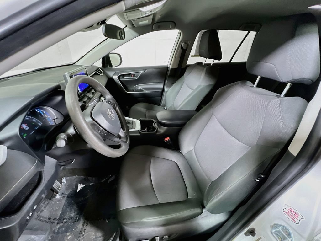 Certified 2025 Toyota RAV4 XLE AWD/4WD image 18