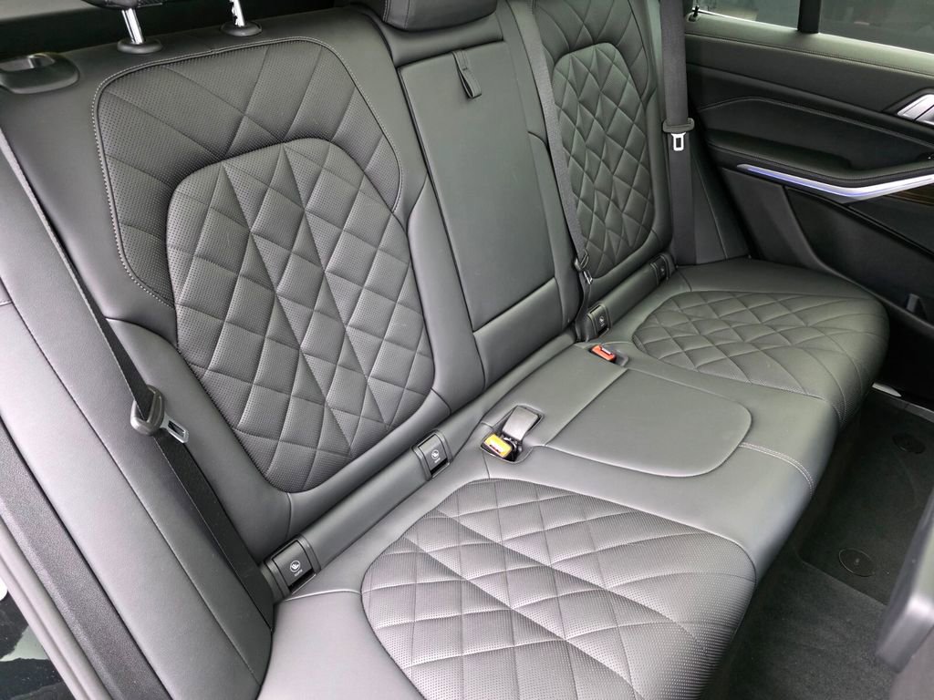 Used 2023 BMW X5 xDrive40i w/ Premium Package image 26