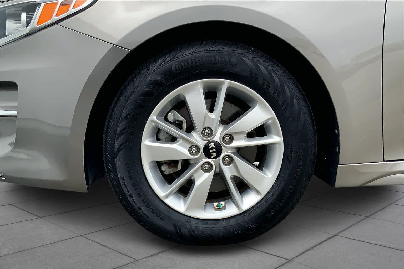 Used 2018 Kia Optima LX FWD image 11