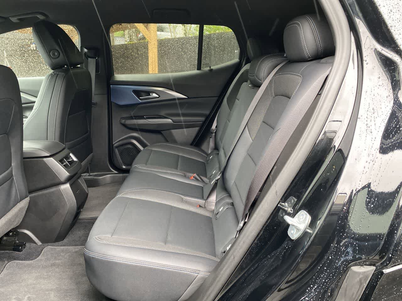 Used 2025 Chevrolet Equinox EV LT w/ Convenience Package FWD image 16