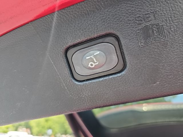 Used 2020 Ford Edge Titanium FWD image 13