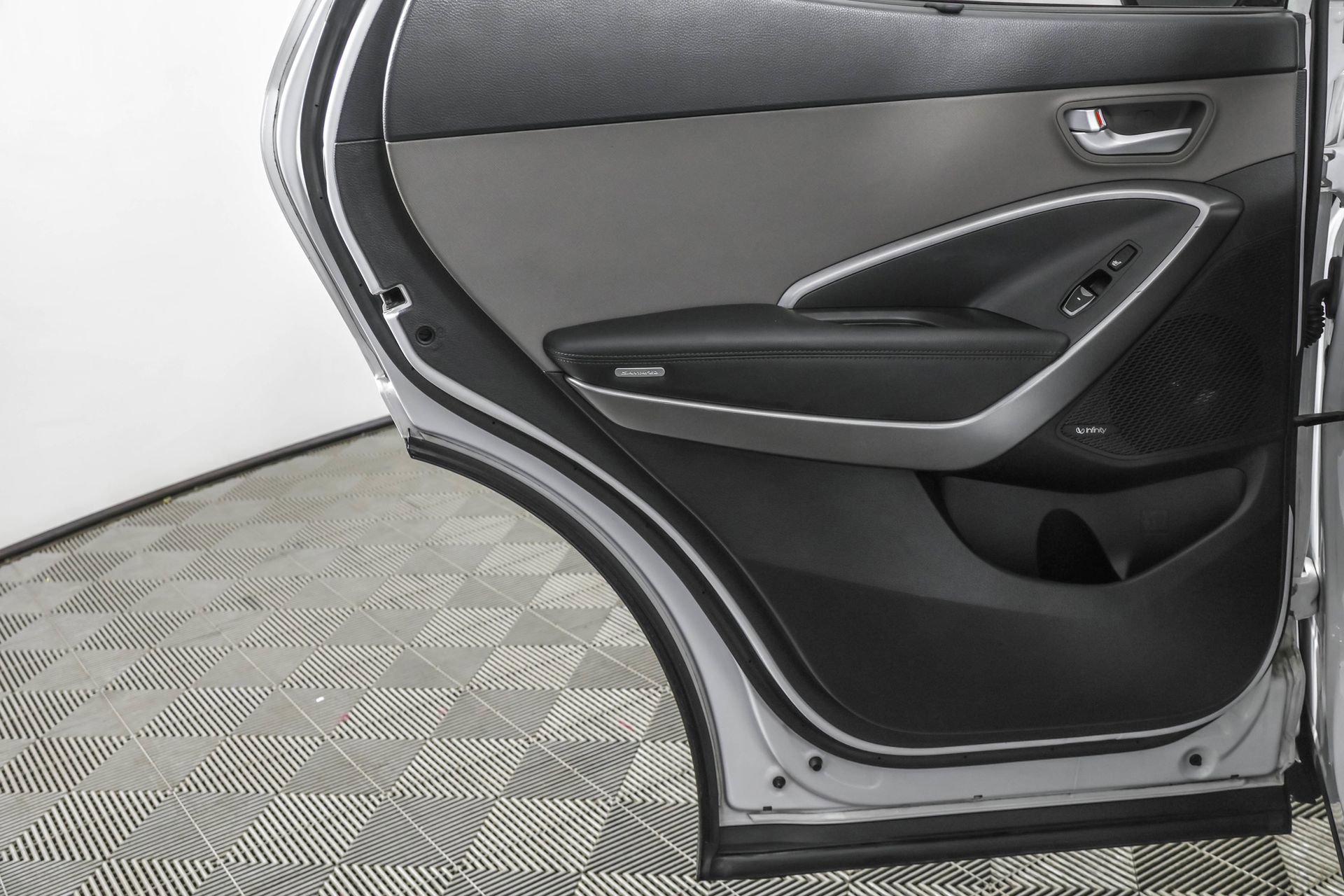 Used 2017 Hyundai Santa Fe Sport w/ 2.0T Ultimate Tech Package 05 image 40