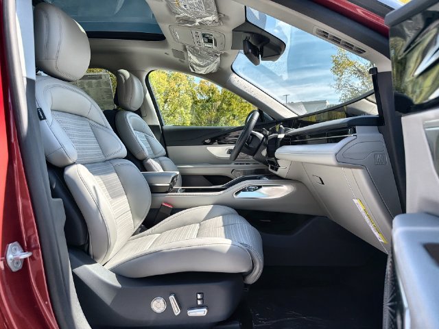 New 2026 Lincoln Nautilus Reserve AWD/4WD image 26