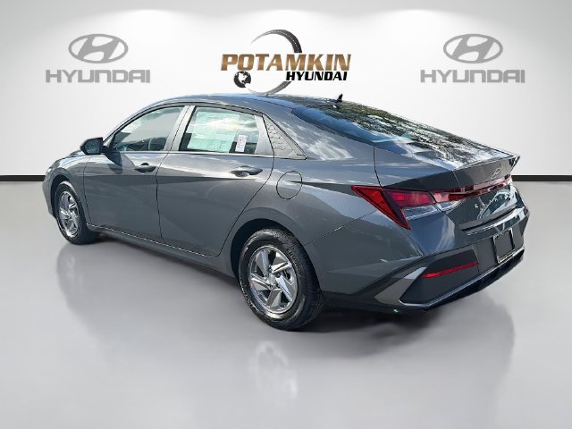 Certified 2026 Hyundai Elantra SE FWD image 8
